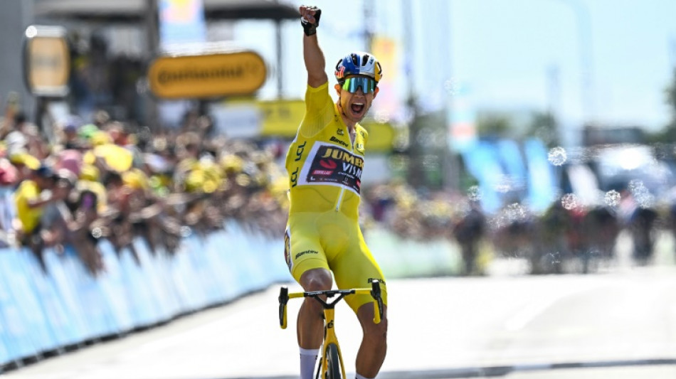 Tour de France: "je me suis senti voler", exulte van Aert

 