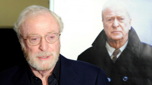 Lendário ator Michael Caine se aposenta, após 70 anos de carreira