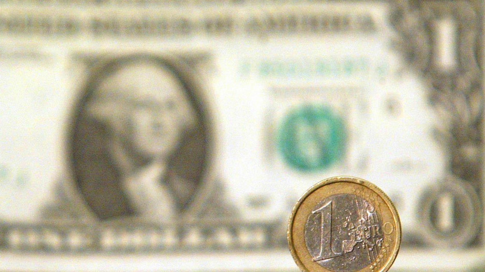 L'euro poco mosso a 1,0503 sul dollaro