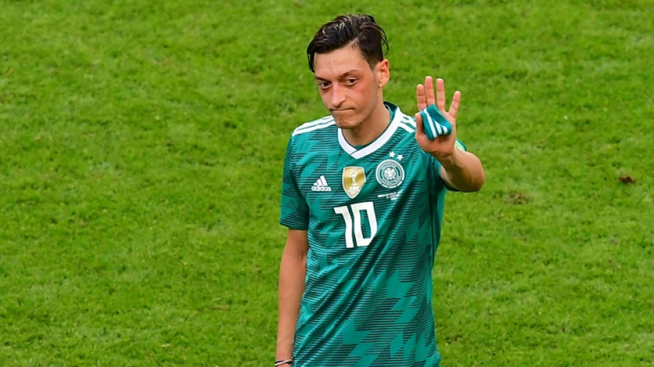 Mesut Özil anuncia su retirada