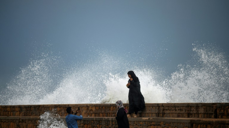 100,000 evacuated as cyclone threatens India and Pakistan