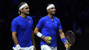 Federer a Nadal 'speravo che questo giorno non arrivasse mai'