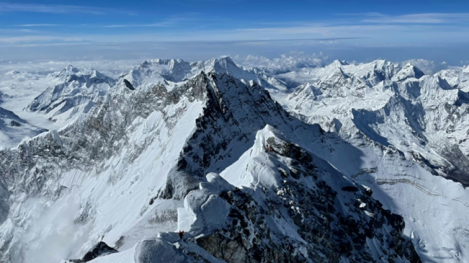 Un alpinista australiano eleva a diez el número de muertos este año en el Everest