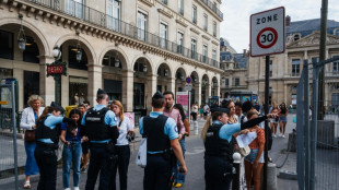 JO-2024: à J-8 de la cérémonie d'ouverture, les bords de Seine sous cloche