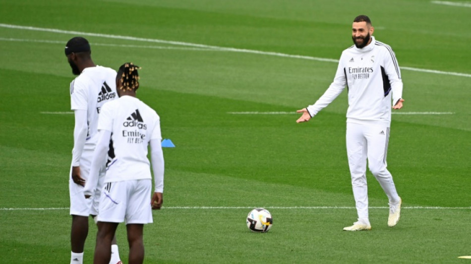 Foot: Benzema ne jouera pas avec le Real Madrid dimanche, à trois semaines du Mondial (Ancelotti)