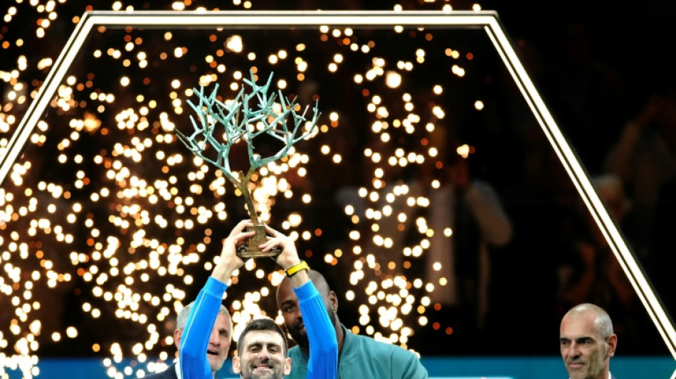 Djokovic vence Dimitrov e conquista Masters 1000 de Paris pela 7ª vez