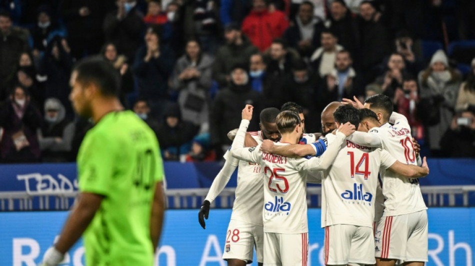 Ligue 1: Lyon brille devant Nice et se replace