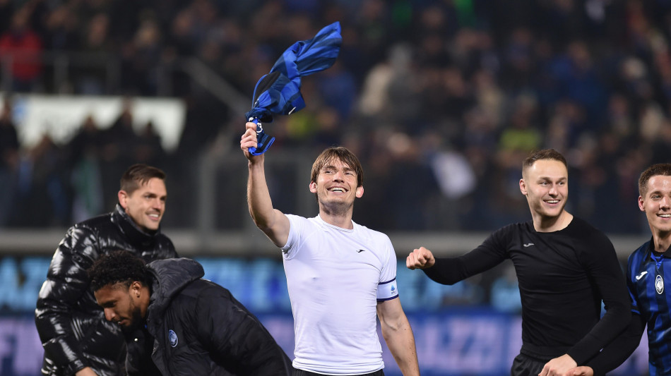 E.League: striscione per De Roon, 'hai già vinto la tua coppa'