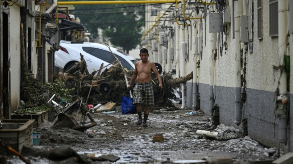 Sube a 33 el balance de muertos por tormentas recientes en Pekín