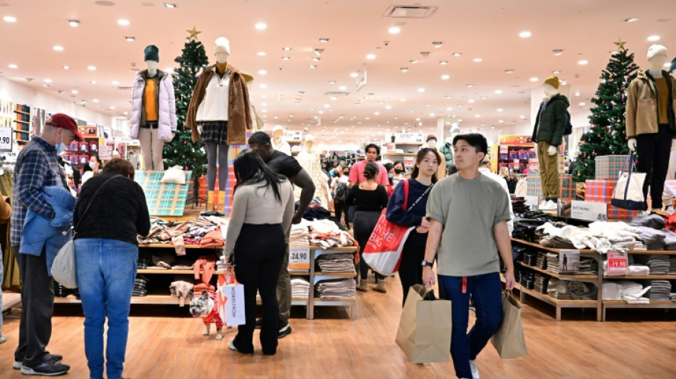 US retail sales shrinks for second straight month on consumer caution