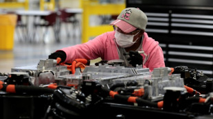 US manufacturing sector weakens on easing demand: survey