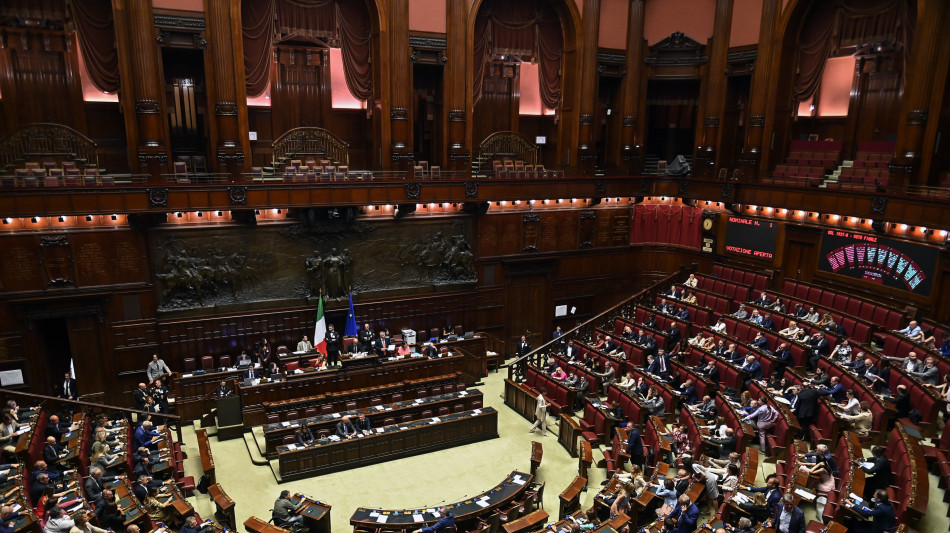 Sì unanime della Camera alla giornata degli internati italiani