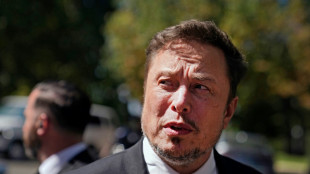 US regulator says Musk dodging Twitter share buy questions