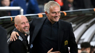 Ten Hag bemoans United's lack of 'killing' instinct, Spurs march on