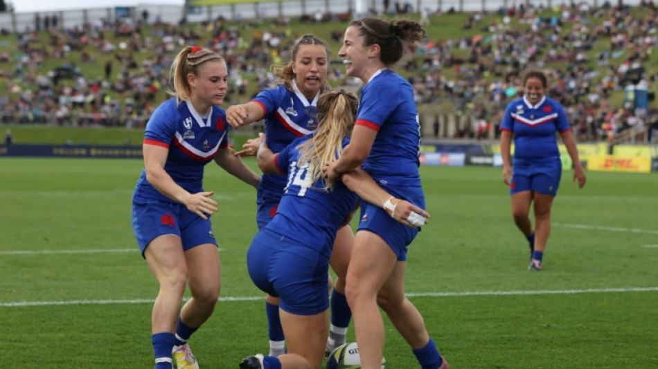 Mondial féminin de rugby: les Bleues s'envolent en demi-finale grâce à un triplé de Grisez 