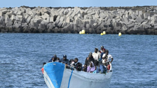 Encuentran a cuatro migrantes muertos en una embarcación cerca de Canarias