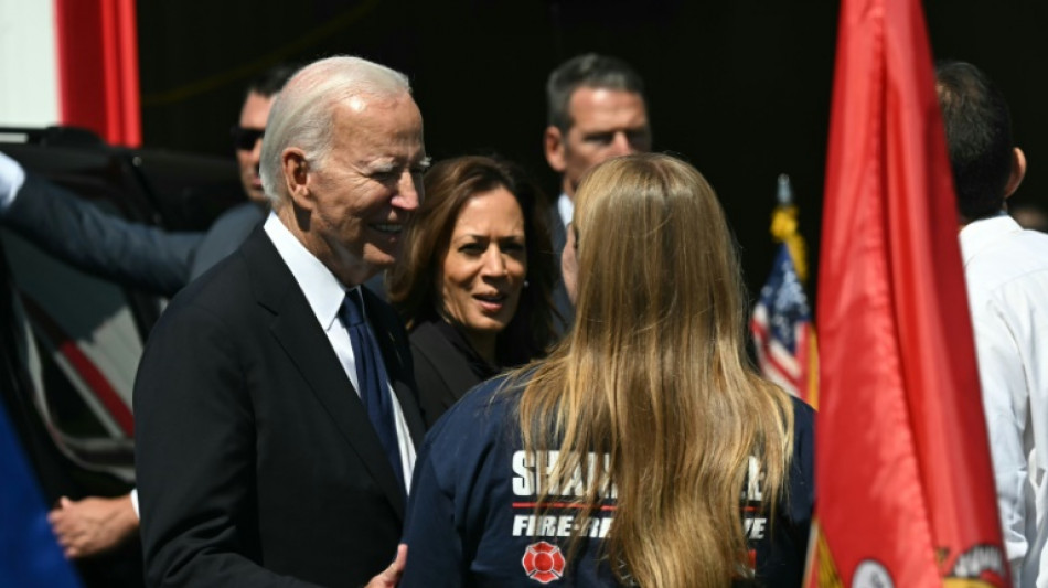 Biden com boné de Trump e retórica anti-imigração marcam campanha única nos EUA