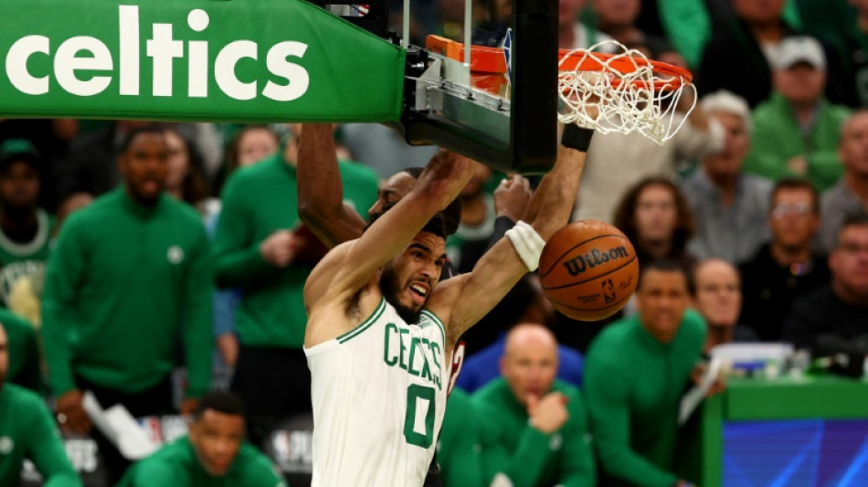 Play-offs NBA: Tatum permet à Boston de recoller à 2-2 contre Miami