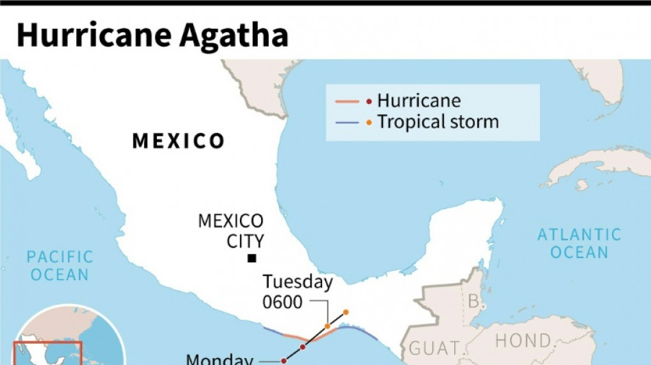 Hurricane approaches Mexican Pacific beach resorts