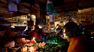 Al menos 130 millones de afectados por un corte de luz en Bangladés