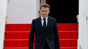 Macron urges strong response to Iran crackdown on 'revolution'