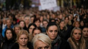 Serb women in Kosovo protest against 'ghettoisation' 