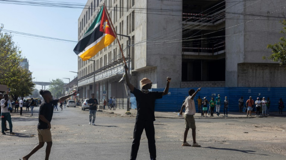 Enfrentamientos en Mozambique entre policias y manifestantes que impugnan las elecciones