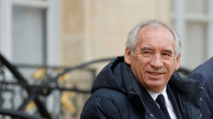 Déçu par Bayrou, le PS veut continuer à négocier à la veille de la censure