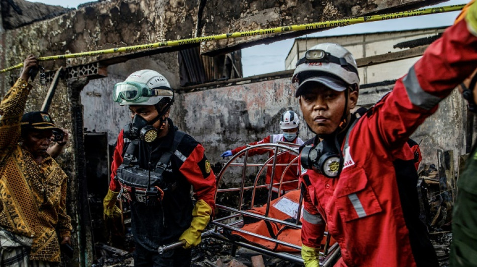 Desolación en Indonesia tras mortal incendio de depósito de combustible