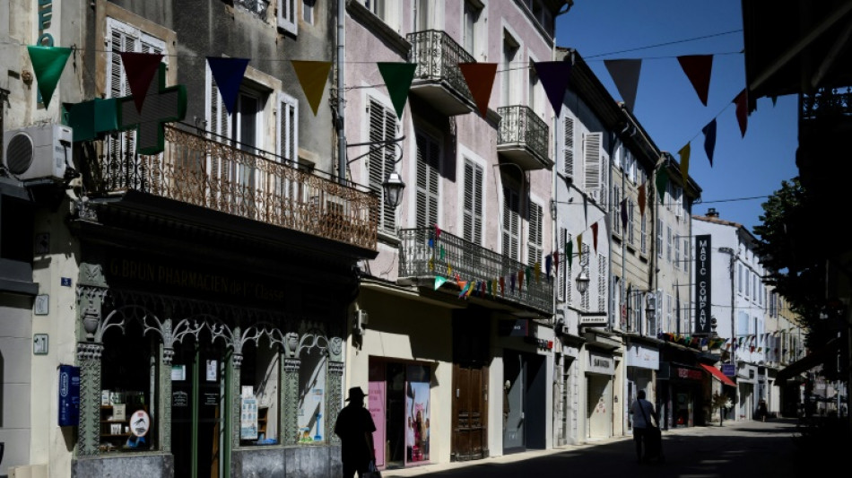 La France continue de suffoquer, 19 départements en vigilance rouge canicule, 37 en orange