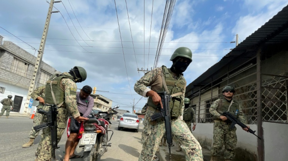 Cerca de mil agentes intervêm em cidade do Equador tomada pelo crime