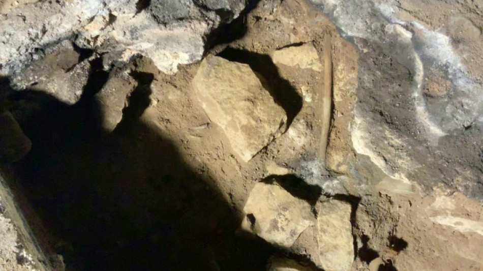 Aboriginal ritual passed down over 12,000 years, cave find shows