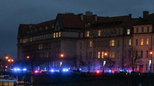 Ataque a tiros em faculdade de Praga deixa mais de 15 mortos