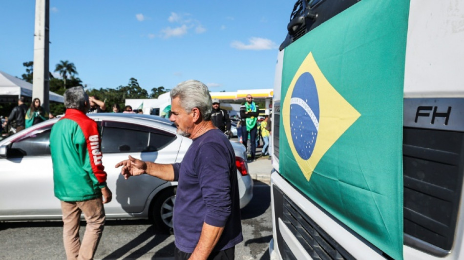 Pro-Bolsonaro protests dwindle as Brazil handover starts