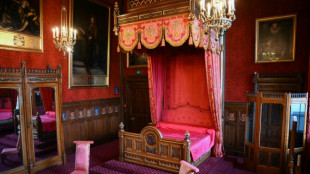 King size? Long-lost bed might finally serve UK monarch