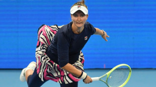 Krejcikova e Zheng Qinwen se classificam para final do WTA 500 de Zhengzhou