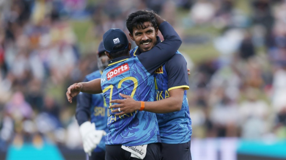 New Zealand crush Sri Lanka by 113 runs in 2nd ODI to win series