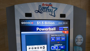 US Powerball jackpot grows to record $1.9 bn