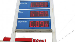 Biden highlights decline in US gasoline prices