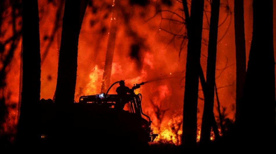 Après un été sur le front des incendies, les pompiers revendiquent