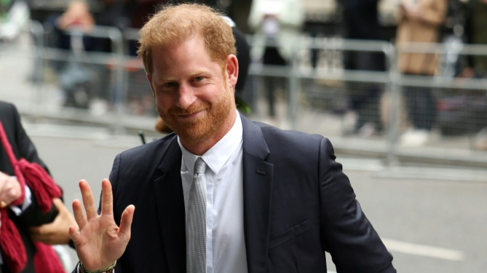 Devant la justice, Harry à la charge contre la presse à scandale