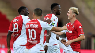 Monaco vence Metz (2-1) e segue líder da Ligue 1