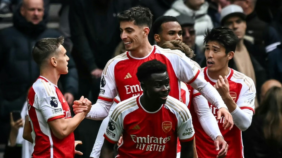 Angleterre: Arsenal bat son rival Tottenham, City dans sa roue