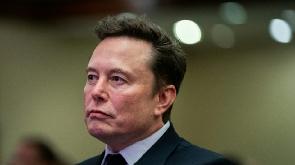 Royaume-Uni: Elon Musk soutient un activiste d'extrême droite et cible une nouvelle fois le gouvernement