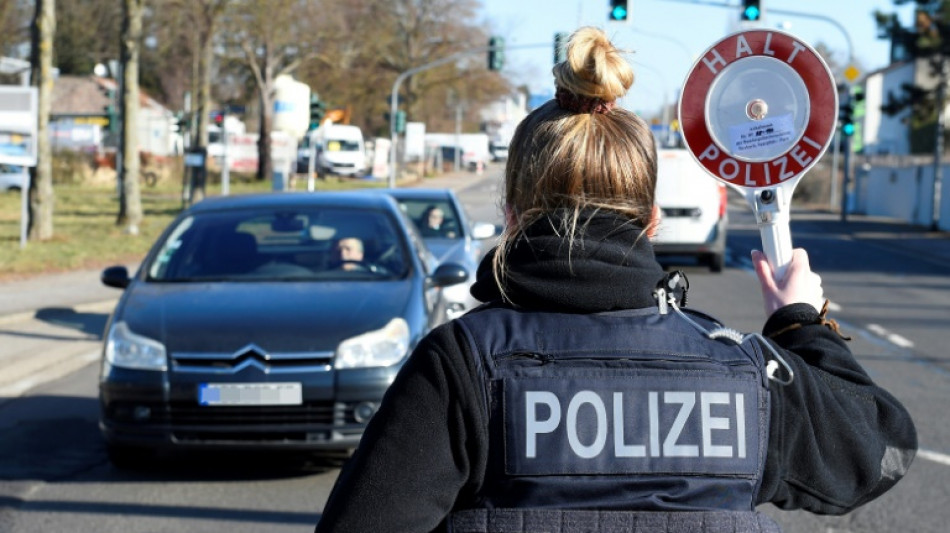 Jugendliche liefern sich in Nordrhein-Westfalen Verfolgungsjagd mit Polizei