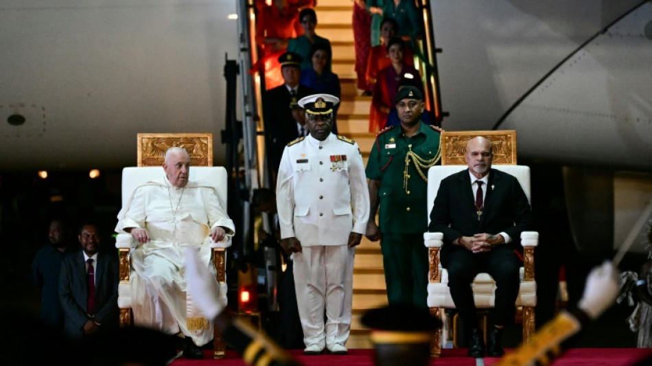 El papa Francisco llega a Papúa Nueva Guinea, segunda etapa de su gira por Asia-Pacífico