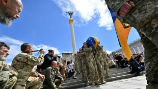 Ukraine: les Russes avancent dans l'Est, Kiev attend un feu vert de l'UE