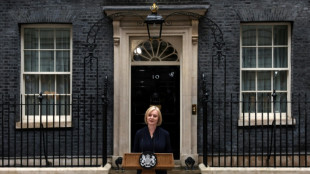 New UK PM Truss promises to ride out economic storm with new-look top team