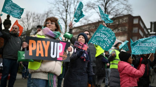 Ecoles, trains, administration: journée de grèves inédite depuis une décennie au Royaume-Uni