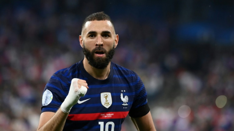 Bleus: Karim Benzema, seul sur son nuage